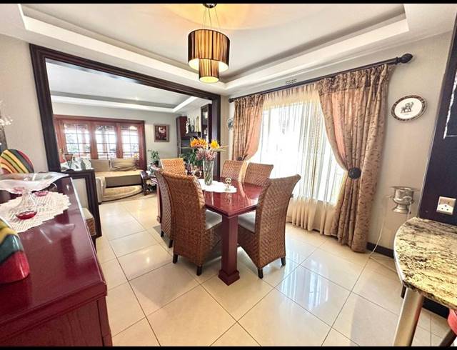 4 BEDROOM HOUSE FOR SALE IN OAKDENE